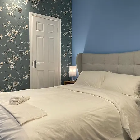 Luxurious Restful Studio Flat, Less Than 30 Mins From Centre! Londres Extérieur photo